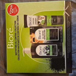 Bioré ✨️NWT✨️ Boxed Gift Set - Mattifying Oil Control Collection